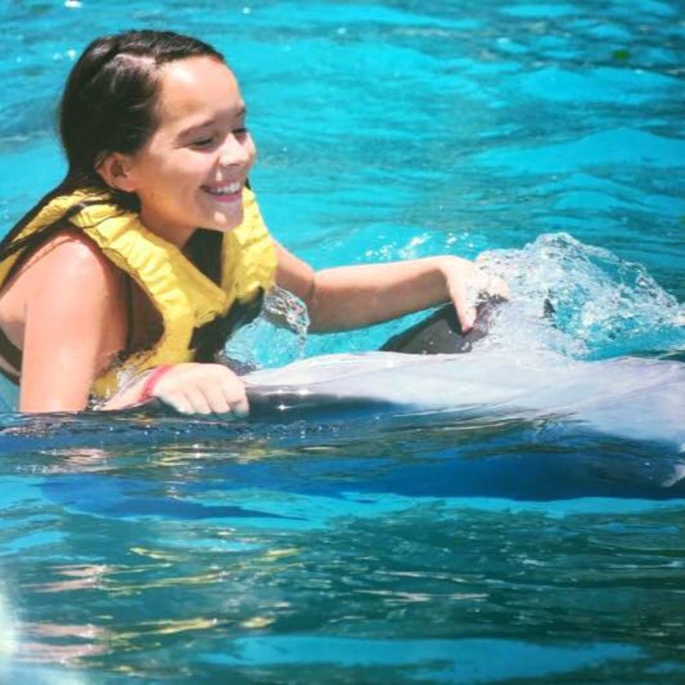 Meet your Posher, Claudia